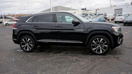 2026 Volkswagen Atlas Cross Sport 2.0T SEL Premium R-Line