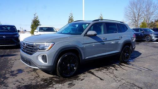Pure Gray 2026 Volkswagen Atlas 2.0T SE W/TECHNOLOGY