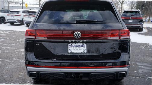 Deep Black Pearl 2026 Volkswagen Atlas Peak Edition