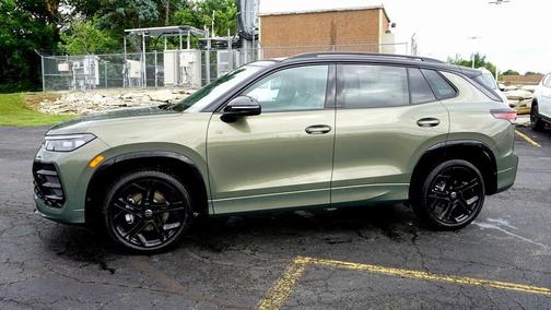 2025 Volkswagen Tiguan 2.0T SE R-Line Black