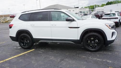 2025 Volkswagen Atlas 2.0T Peak Edition