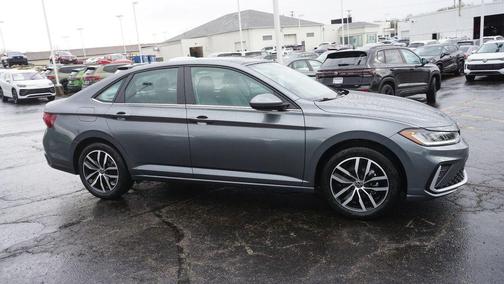 Platinum Gray 2026 Volkswagen Jetta 1.5T SE