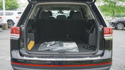 2025 Volkswagen Atlas 2.0T SE