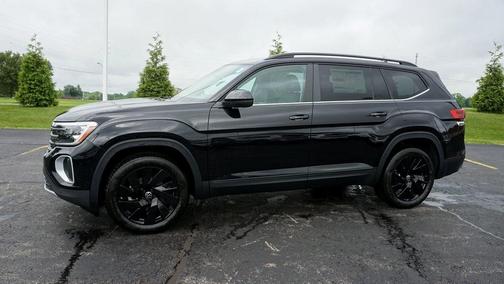2025 Volkswagen Atlas 2.0T SE