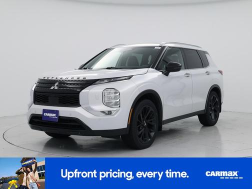 White 2022 Mitsubishi Outlander Black Edition
