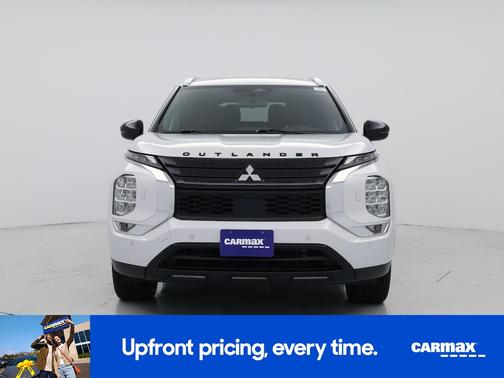 White 2022 Mitsubishi Outlander Black Edition