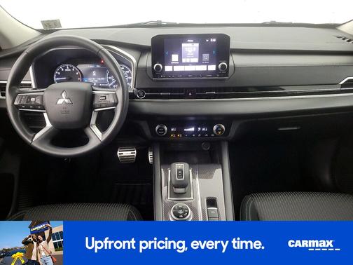 2022 Mitsubishi Outlander ES