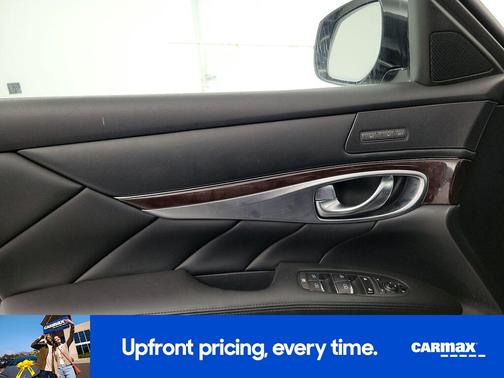 Blue 2017 INFINITI Q70 L