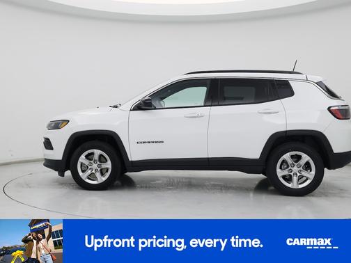 White 2023 Jeep Compass Latitude