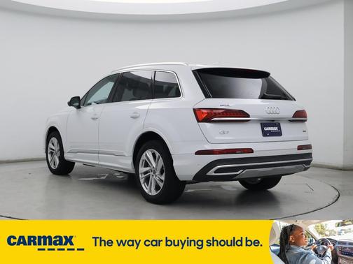 2023 Audi Q7 Premium Plus