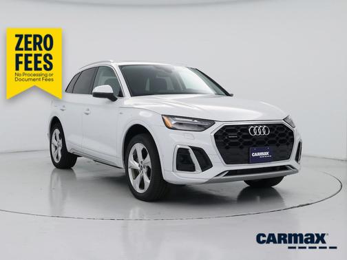 White 2023 Audi Q5 S-Line Prestige