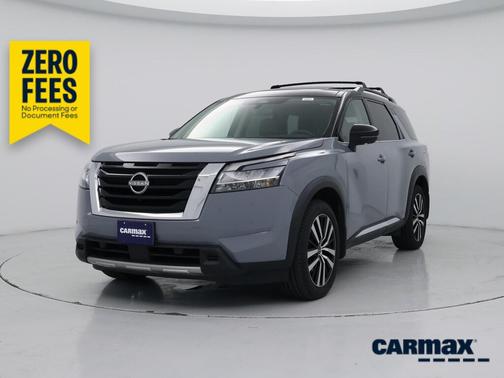 Gray 2023 Nissan Pathfinder Platinum
