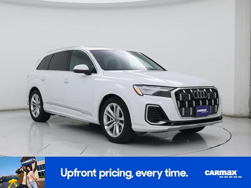 White 2025 Audi Q7 Prestige
