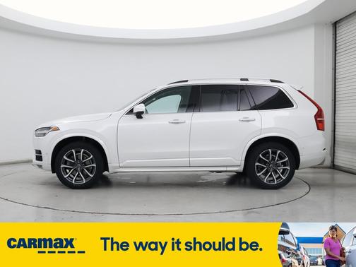 2019 Volvo XC90 T6 Momentum