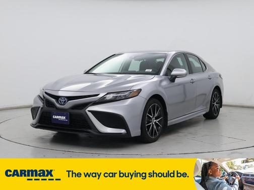 2024 Toyota Camry Hybrid SE