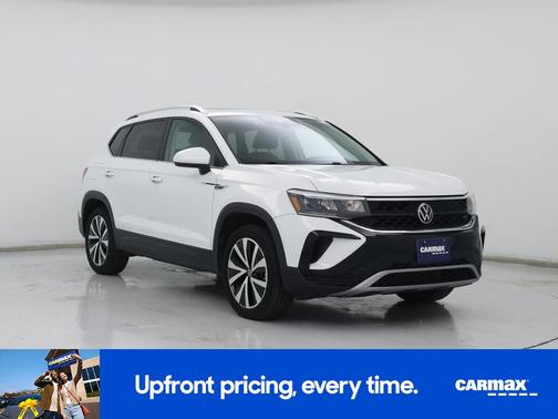 White 2022 Volkswagen Taos SE