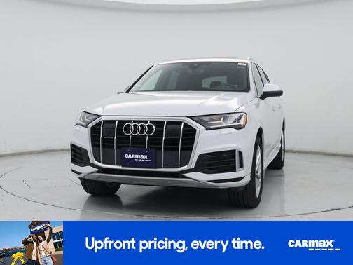 White 2023 Audi Q7 Premium