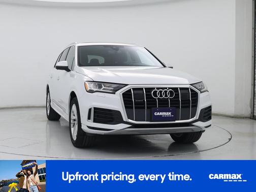 White 2023 Audi Q7 Premium