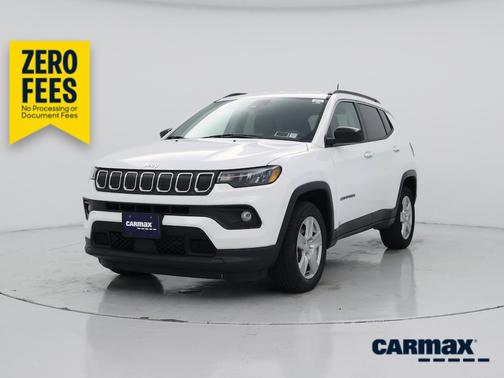 White 2022 Jeep Compass Latitude