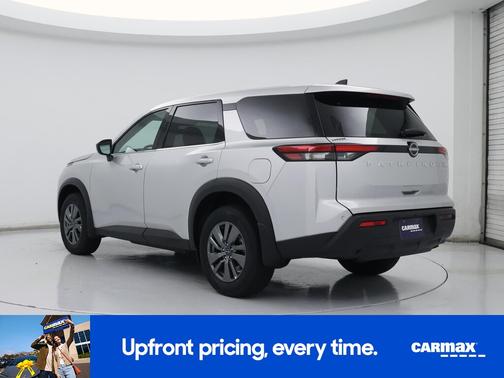 2025 Nissan Pathfinder S