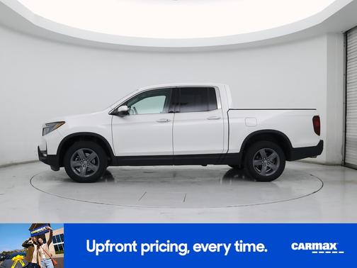 White 2023 Honda Ridgeline RTL-E