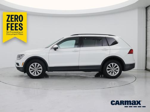 White 2018 Volkswagen Tiguan SE