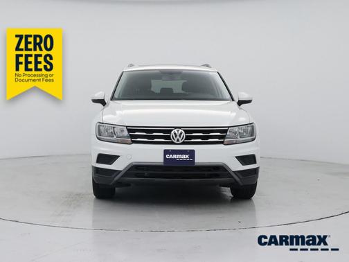 White 2018 Volkswagen Tiguan SE