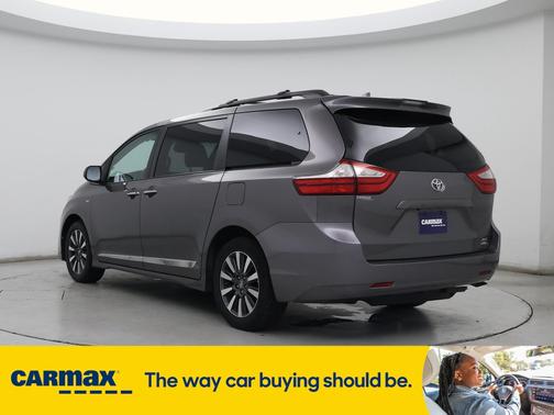 2018 Toyota Sienna XLE