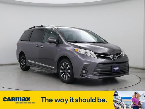 2018 Toyota Sienna XLE