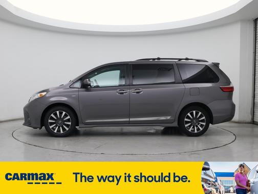 2018 Toyota Sienna XLE