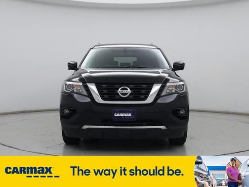 2017 Nissan Pathfinder SL
