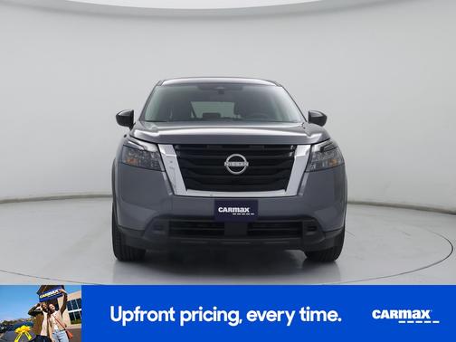 2025 Nissan Pathfinder S