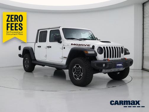 White 2023 Jeep Gladiator Mojave
