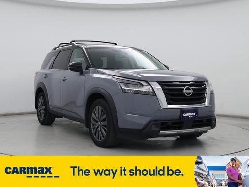 2023 Nissan Pathfinder SL