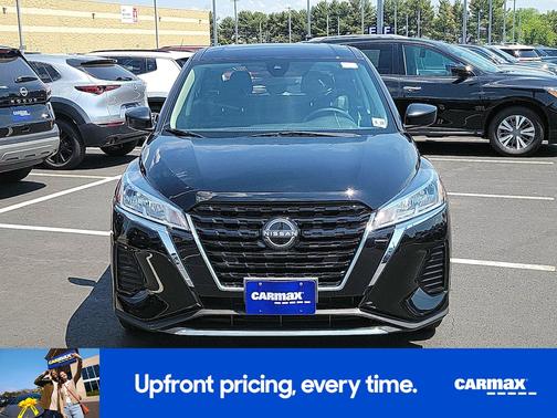 Black 2023 Nissan Kicks S