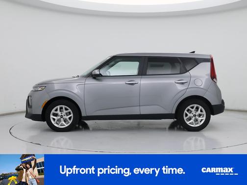 Gray 2022 Kia Soul LX