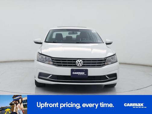 2017 Volkswagen Passat SE