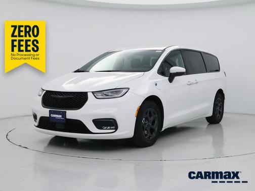 White 2023 Chrysler Pacifica Hybrid Touring L