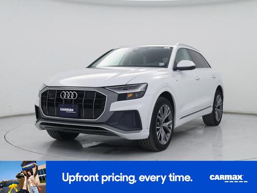 2023 Audi Q8 Premium Plus