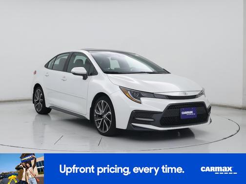 White 2022 Toyota Corolla SE