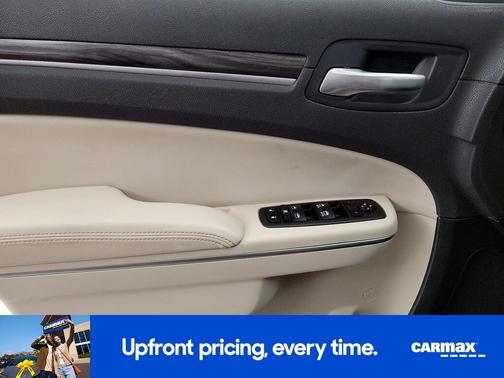 2022 Chrysler 300 Touring L