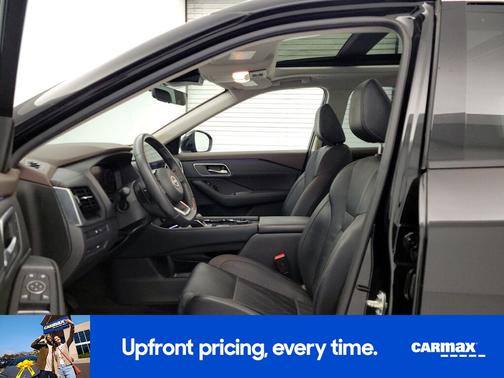 Black 2023 Nissan Rogue Platinum