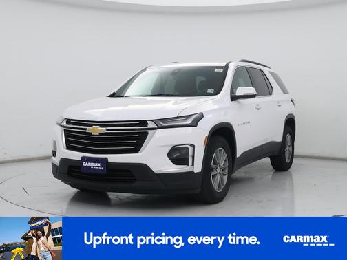 White 2022 Chevrolet Traverse LT Cloth