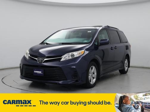 2018 Toyota Sienna LE