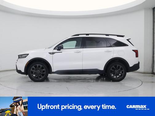 White 2022 Kia Sorento X-Line EX