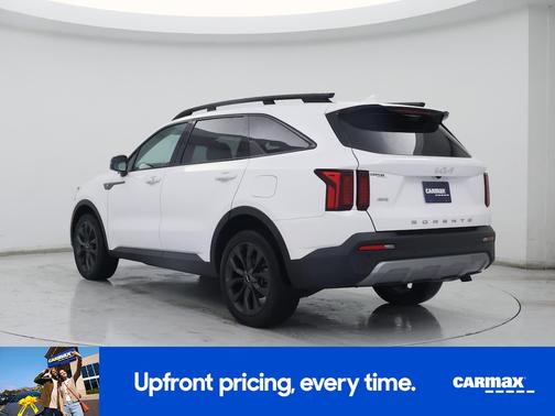 White 2022 Kia Sorento X-Line EX