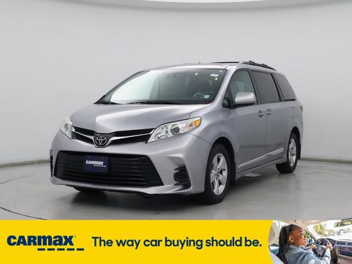 2018 Toyota Sienna LE