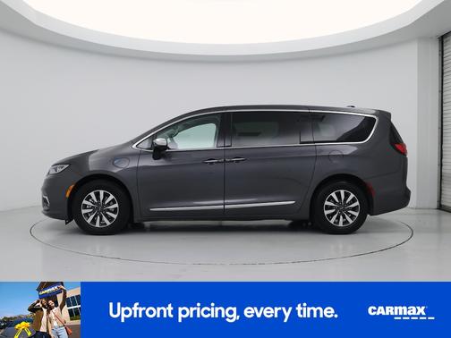 Gray 2023 Chrysler Pacifica Hybrid Limited