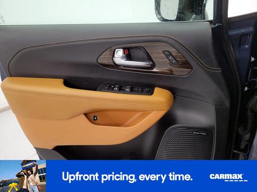 2023 Chrysler Pacifica Hybrid Pinnacle