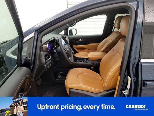 2023 Chrysler Pacifica Hybrid Pinnacle